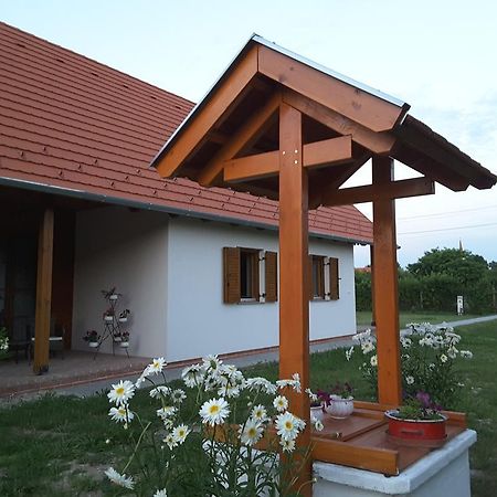 Malomko Apartman Zsira Dış mekan fotoğraf